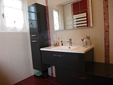 Réfection complète d'une Salle de Bain avec douche à l'italienne sur mesure, carrelage et faïence. Secteur St Germain du Corbéis